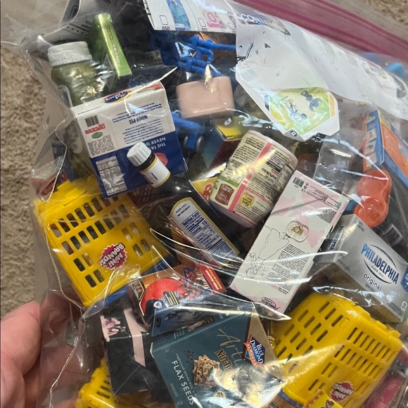 Assorted Miniature Toy Set - Picture 4 of 4